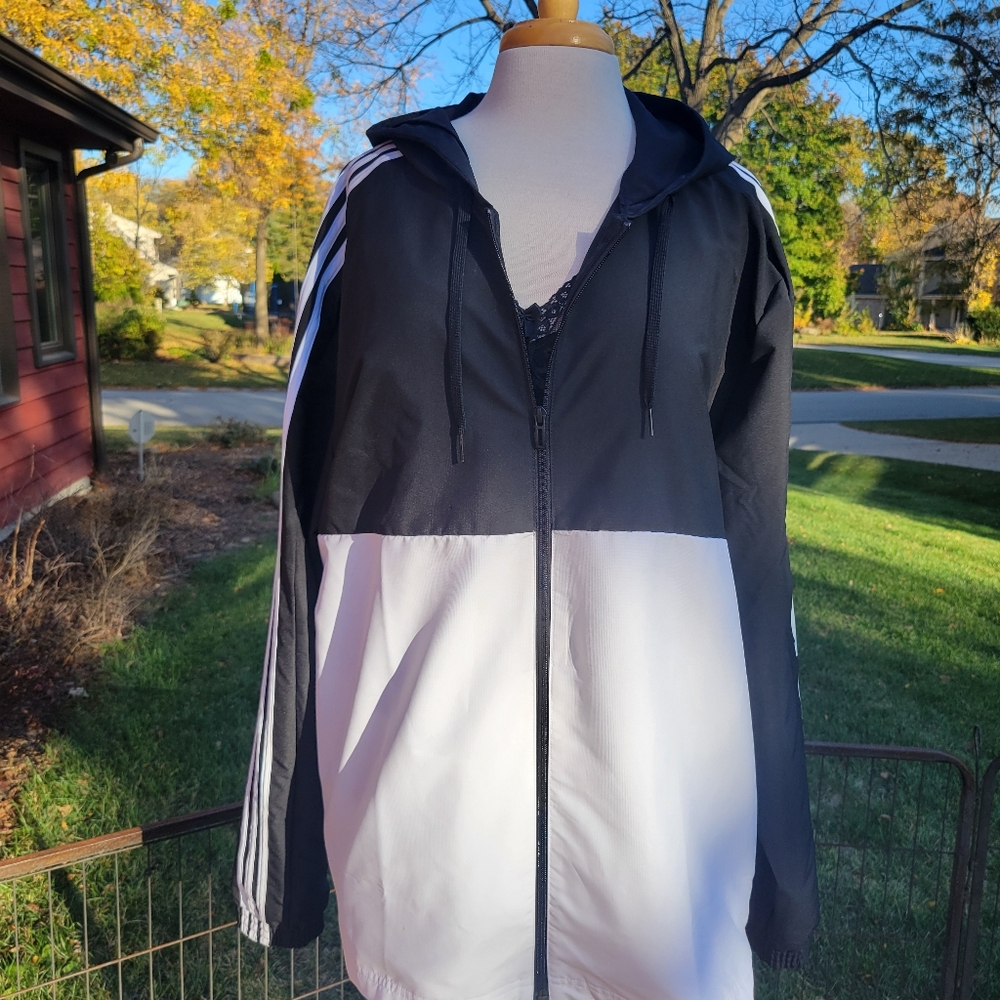 ●●● SOLD ●●● NWOT Adidas Long Sleeved Nylon Windbreaker Jacket - 2X - Picture 2 of 10